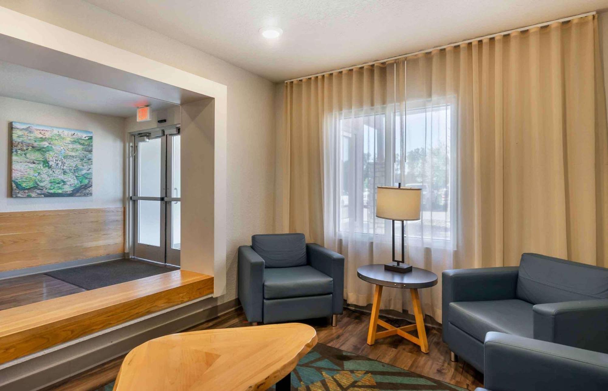 Extended Stay America Select Suites - Tampa - Brandon - East Heartland エクステリア 写真