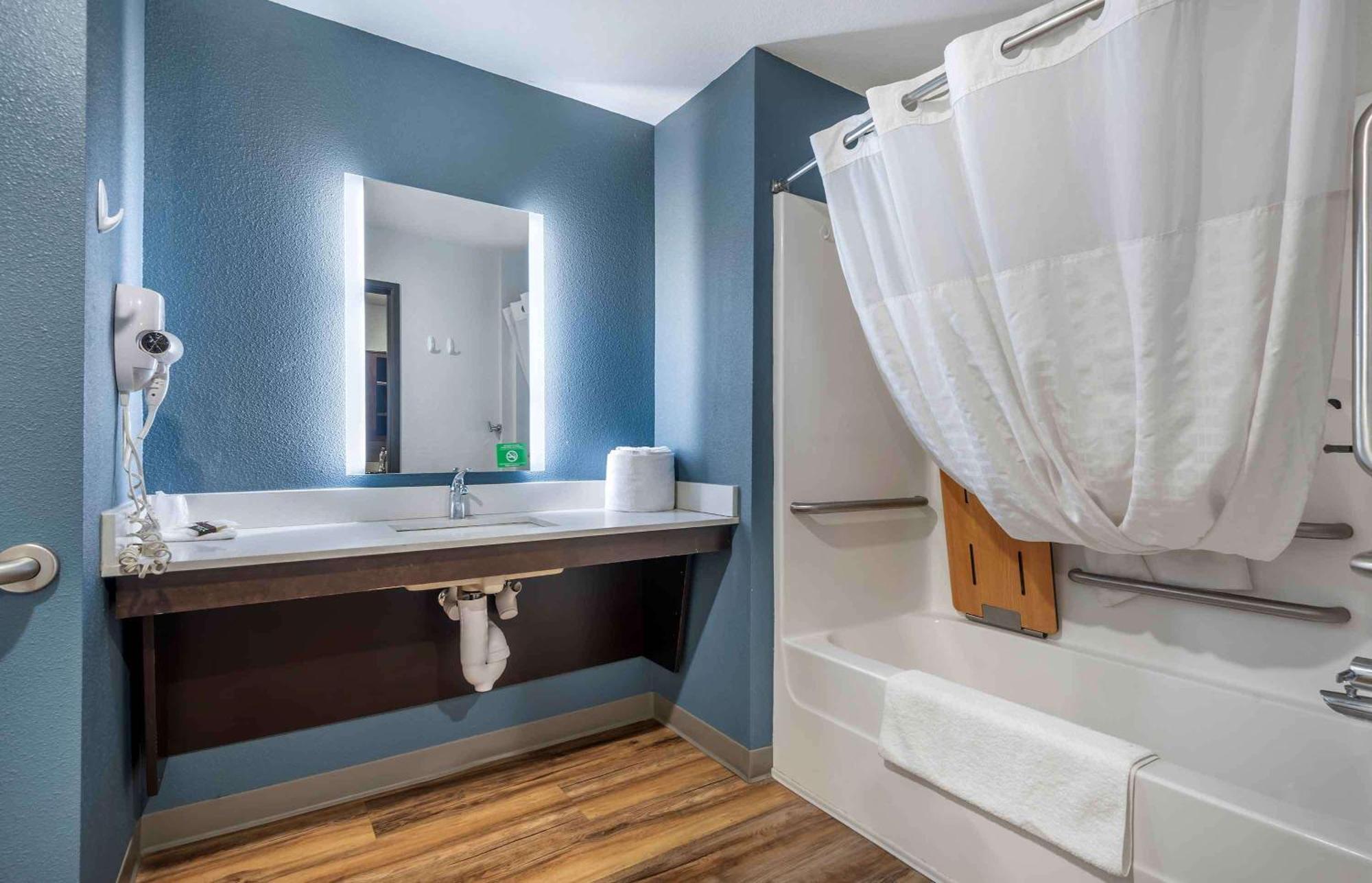 Extended Stay America Select Suites - Tampa - Brandon - East Heartland エクステリア 写真