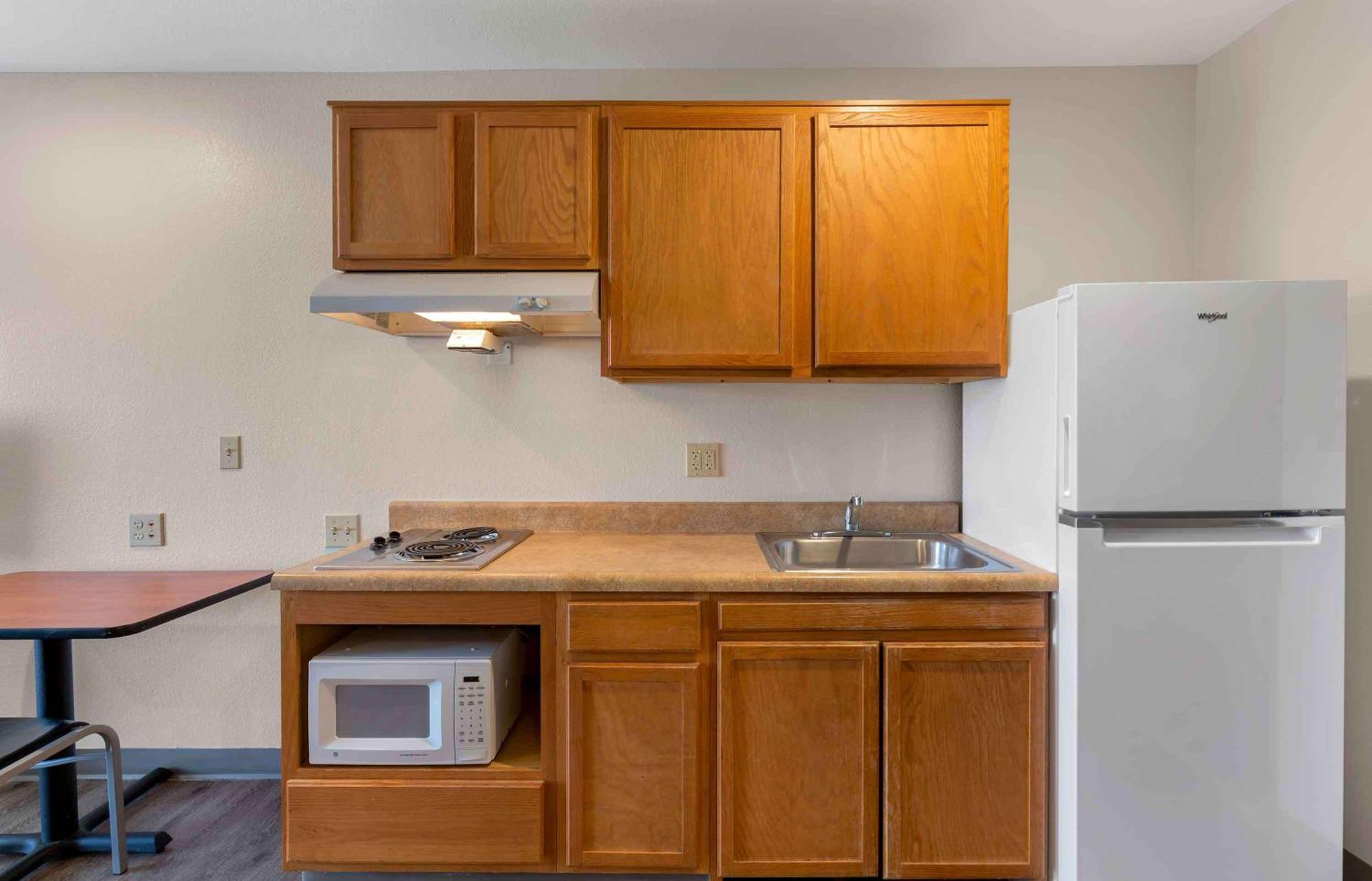 Extended Stay America Select Suites - Tampa - Brandon - East Heartland エクステリア 写真