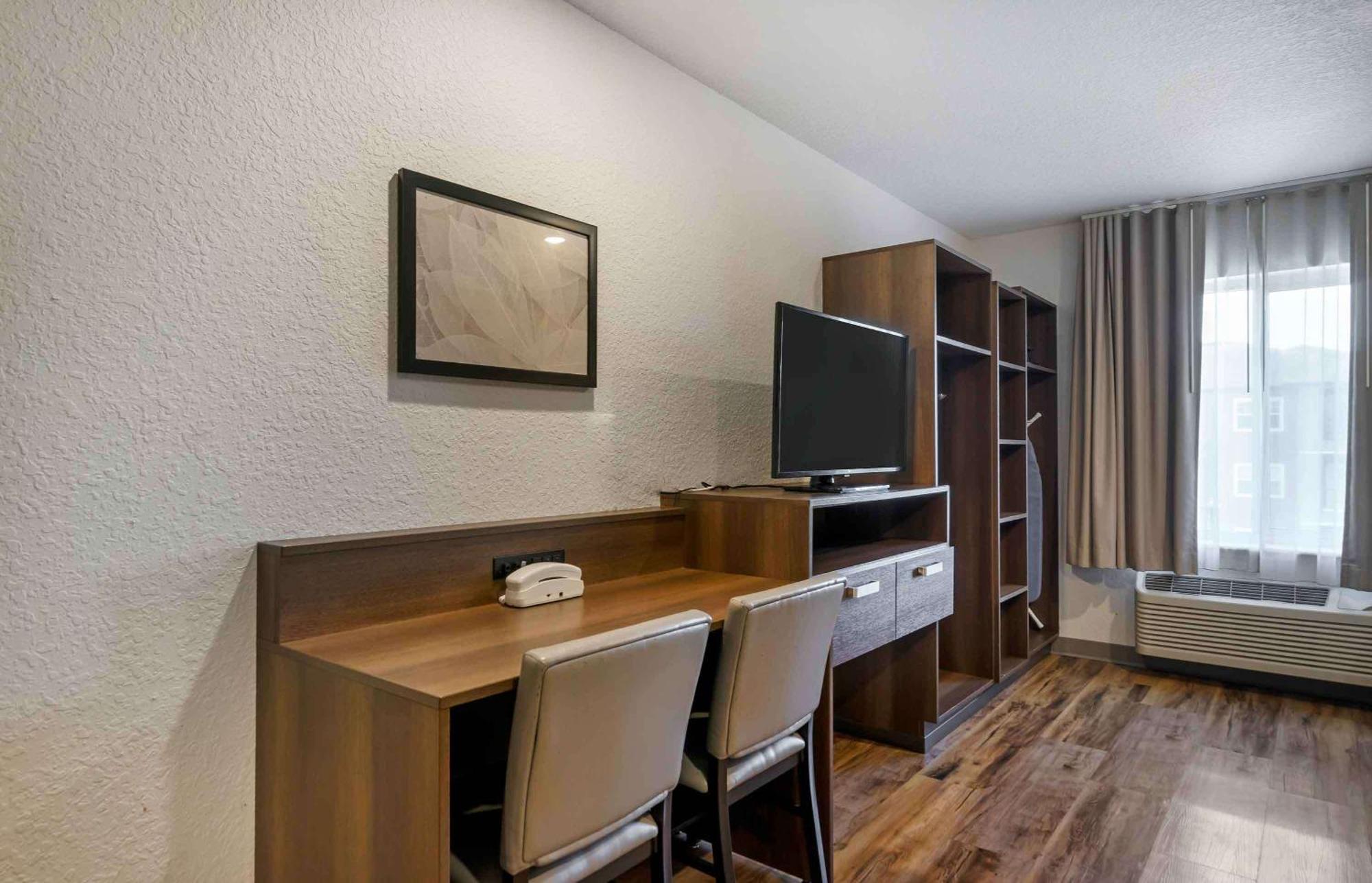 Extended Stay America Select Suites - Tampa - Brandon - East Heartland エクステリア 写真